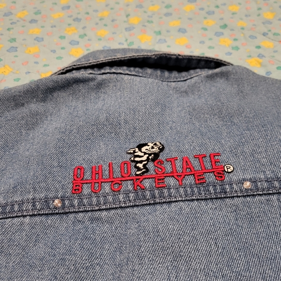 🌿🏈 OSU Ohio State Buckeyes 🔥 Womens Denim Jean Jacket 🏟 Medium LasOLas 🫡 - Picture 2 of 10